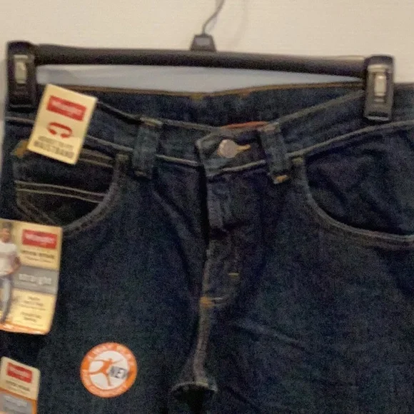 Wrangler Jeans - Picture 2 of 7